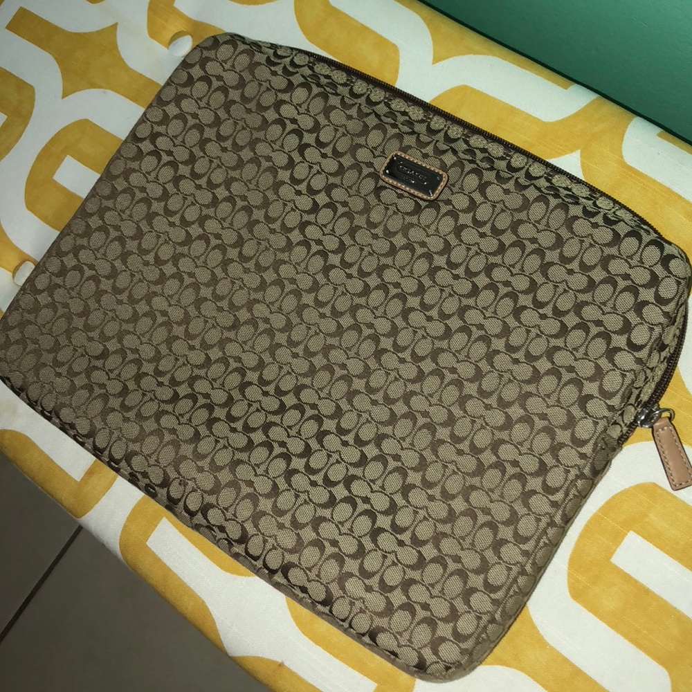 COACH COMPUTER CASE !✨